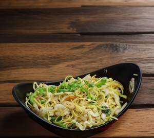 Veg Hakka Noodle (450 Ml)