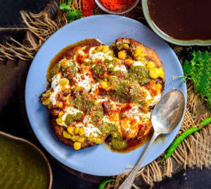 Aloo Tikki Chaat