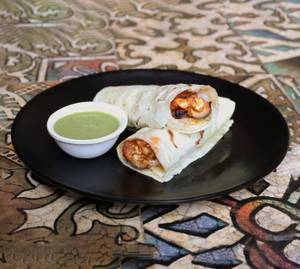 Chicken Achari Tikka Roll