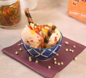Tutti Frutti Fudge Sundae