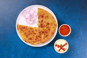2 Onion Paratha With Amul Masti Dahi [85 Grams, 1 Cup]