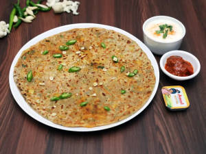 2 Gobi Paratha With Curd And Pickle