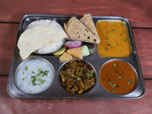 Veg Thali 
