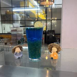 Blue Laggon Boba Tea + Peach Popping Boba