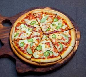 Veggie Deluxe Pizza ( Medium )                                  