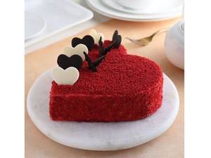 Red Velvet Heart Shape Cake[1 Pound]