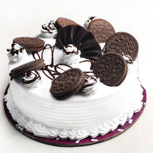 Oreo Cake With Oreo Whipped Cream (400gm)