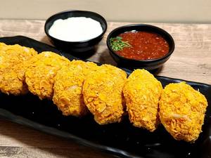 Veg Kurkure Momos [8 Pieces]