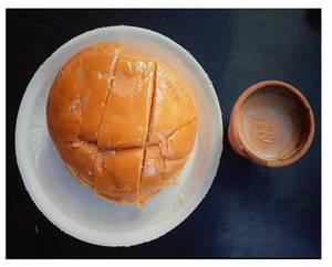 Tea With Muska Bun