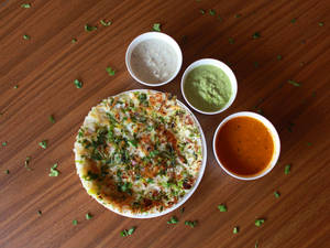 Small Onion Uttapam veg gravy
