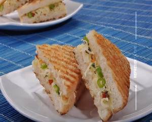 Jain Cheese Chilli Grilled Sandwich