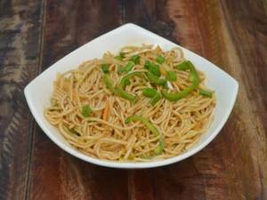 Veg hakka noodles
