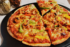 Chilli Garlic Chicken Sausage Pizza