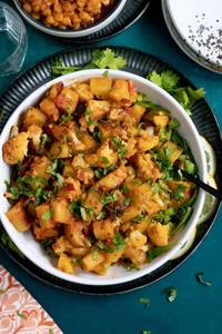 Tawa Aloo Gobi