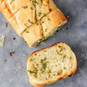 Raw Garlic Bread Packet
