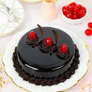 Eggless Chocolate Fantacy Cake [ 450 Grams ]