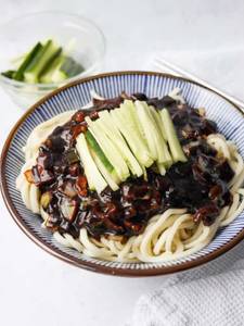 Veg Jajangmyeon