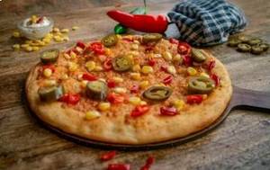 Famous Cornloaded Pizza (regular)