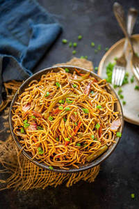 Veg Hakka Noodles