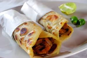 Chicken Roll (2 Pcs)