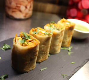 Paneer tikka roll