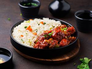 Veg Fried Rice With Honey Chilli Paneer Gravy