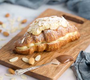 Almond croissant