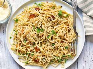 Butter Garlic Chicken Noodles Mini
