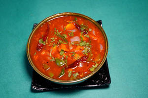 Diced Chicken In Hot Garlic Sauce
