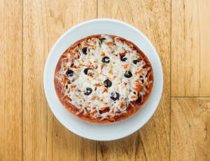 8" Cheesy Chicken Tikka Pizza