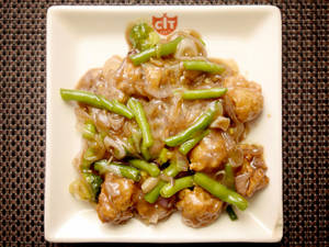 Stir Fried Fish with Green Beans in Oyster Sauce (8 Pcs)