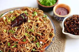 Chicken Chilly Garlic Noodles