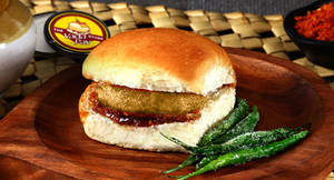 Classic Vada Pav