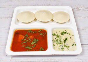 Idli Sambar With Chutney
