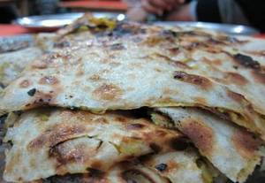 Aloo Pyaaz Kulcha