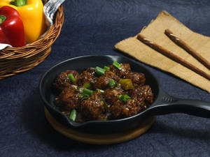 Veg Manchurian (Semi-dry )