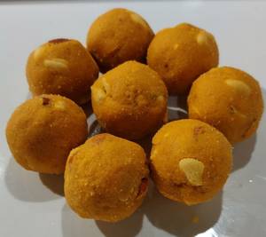 Besan Mava Laddu
