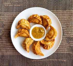 Chicken Fried Momos (8 Pcs)