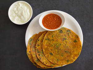 Methi Thepla with Curd