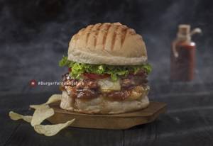 Yard's Cheesy Moo-tation Burger 