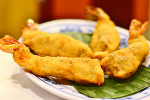 Golden Fried Prawns (4 Pcs)