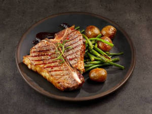 Kinky T-bone Steak Meat
