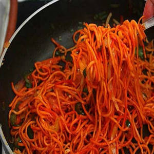 Schezwan Chicken Noodles