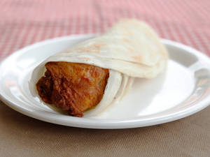 Parotta chicken roll