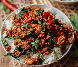 Mushrooms /Chicken / Lamb / Prawns Hot Basil [Signature Dish]