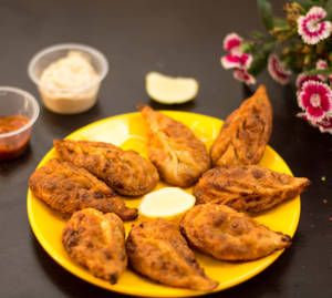 Veg Kurkure Momos 