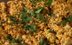 Paneer Bhurji & 2 Tandoori Roti