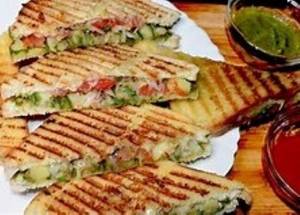 Veg Cheese Grilled Sandwich+ Cold Coffe(200ml)