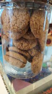 Oats And Raisin Cookies