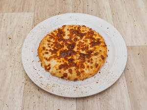 Cheesy Spicy Paneer Pizza